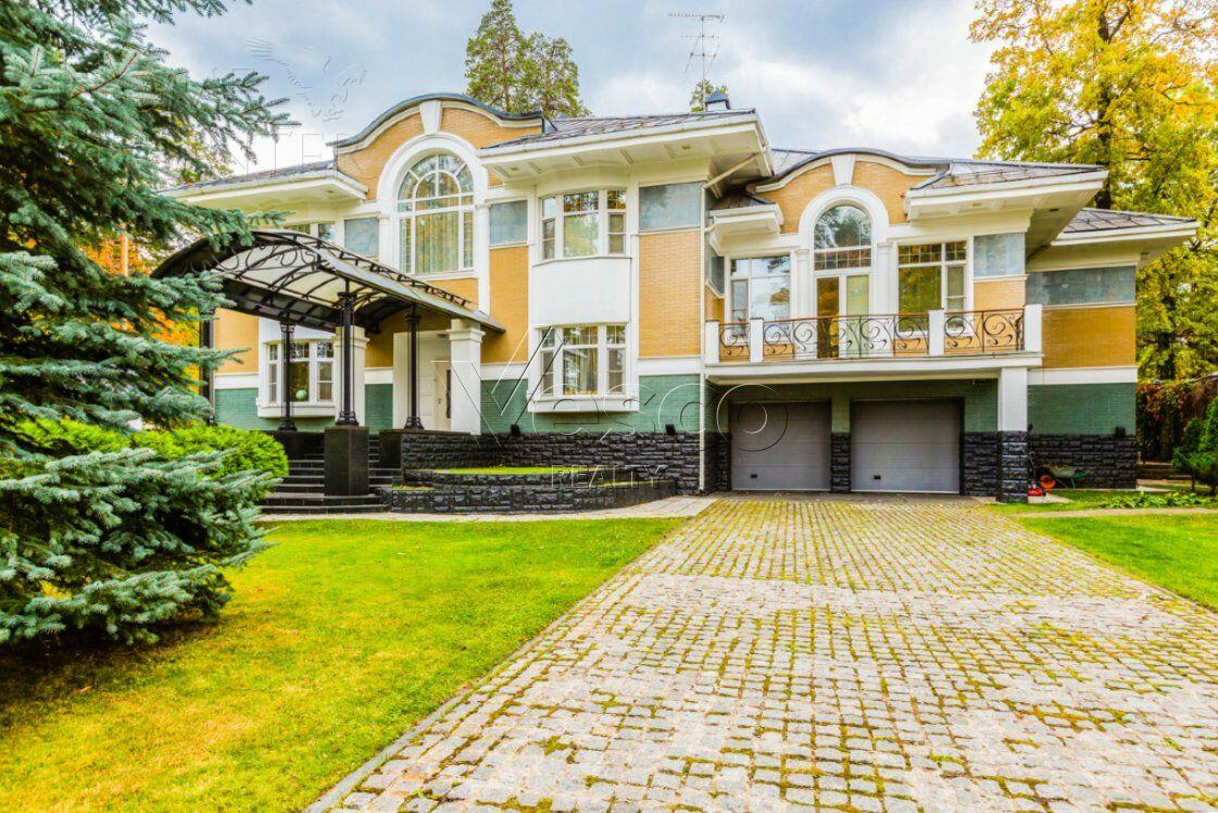 2-этажный коттедж 1 400 м² с отделкой