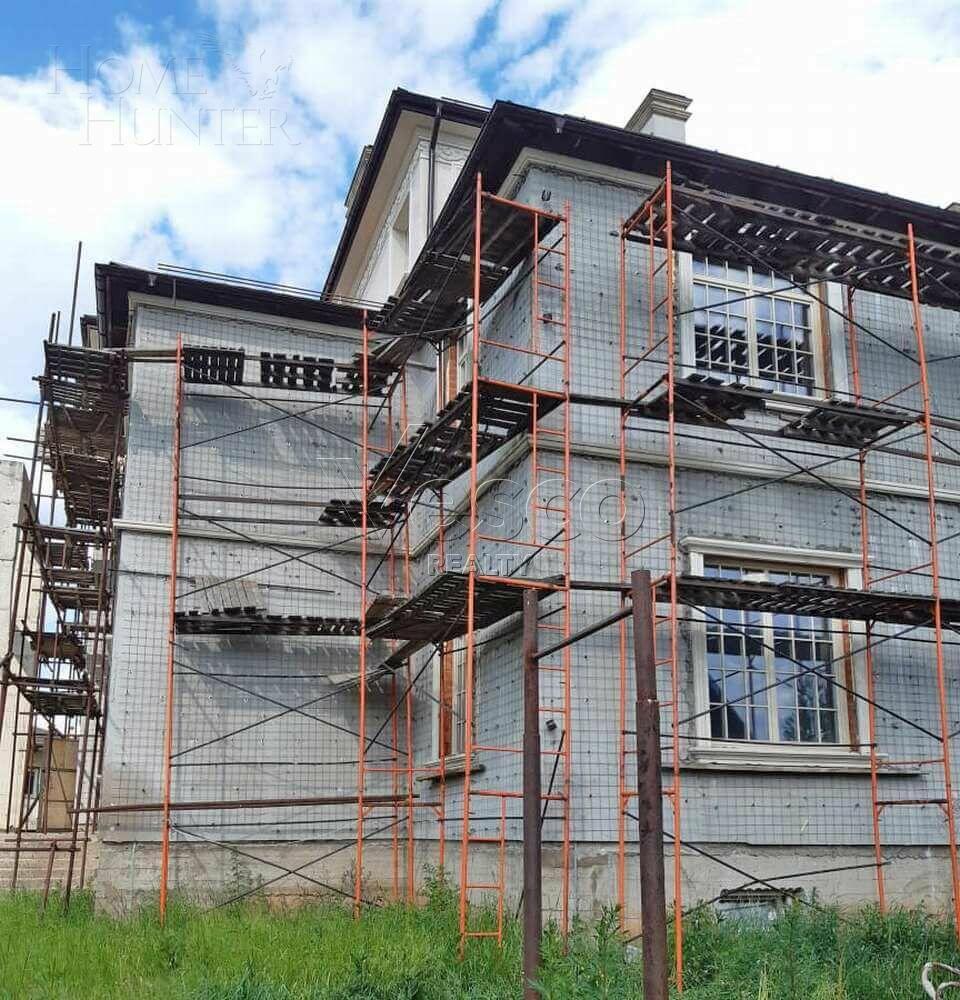 3-этажный коттедж 1 230 м² без отделки