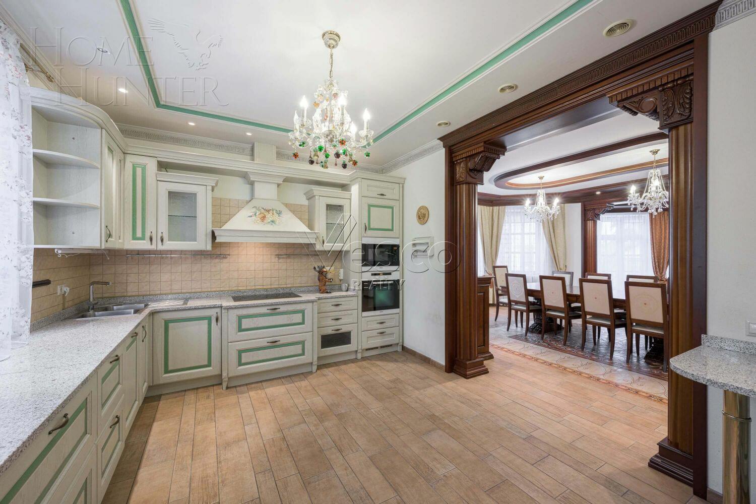 2-этажный коттедж 1 720 м² с отделкой