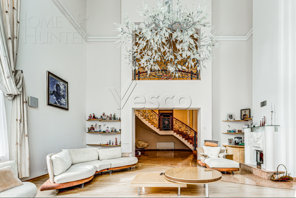 2-этажный коттедж 1 400 м² с отделкой