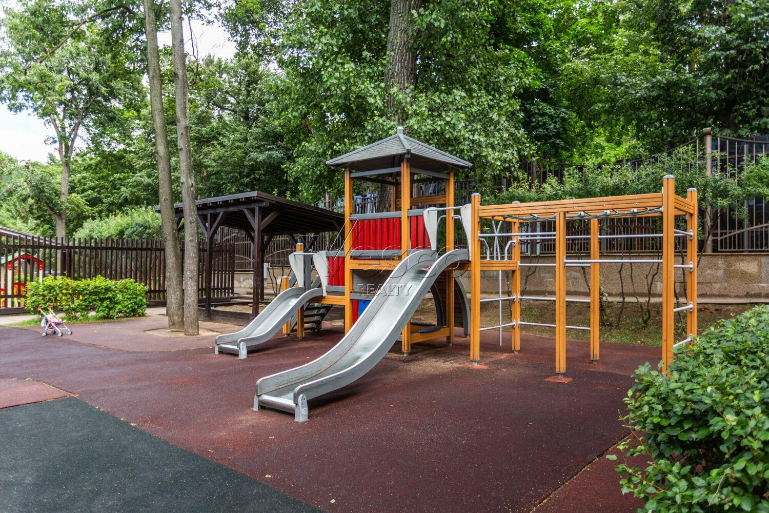 4-КОМН. КВАРТИРА С ОТДЕЛКОЙ 212 М² НА 21 ЭТАЖЕ