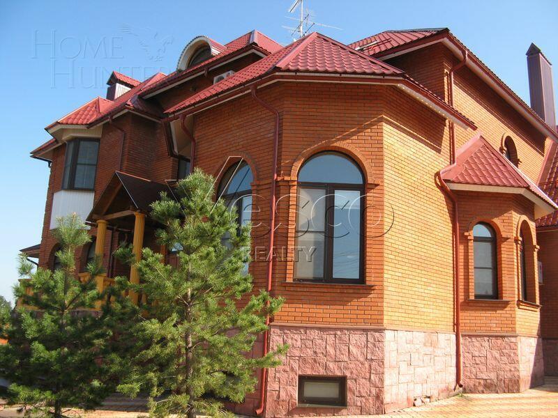 3-этажный коттедж 1 200 м² с отделкой