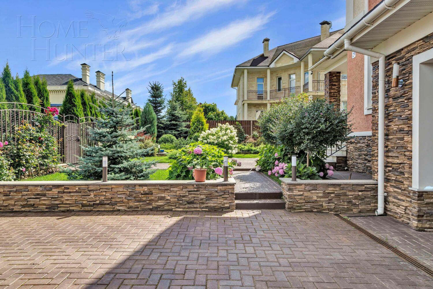 2-этажный коттедж 540 м² с отделкой