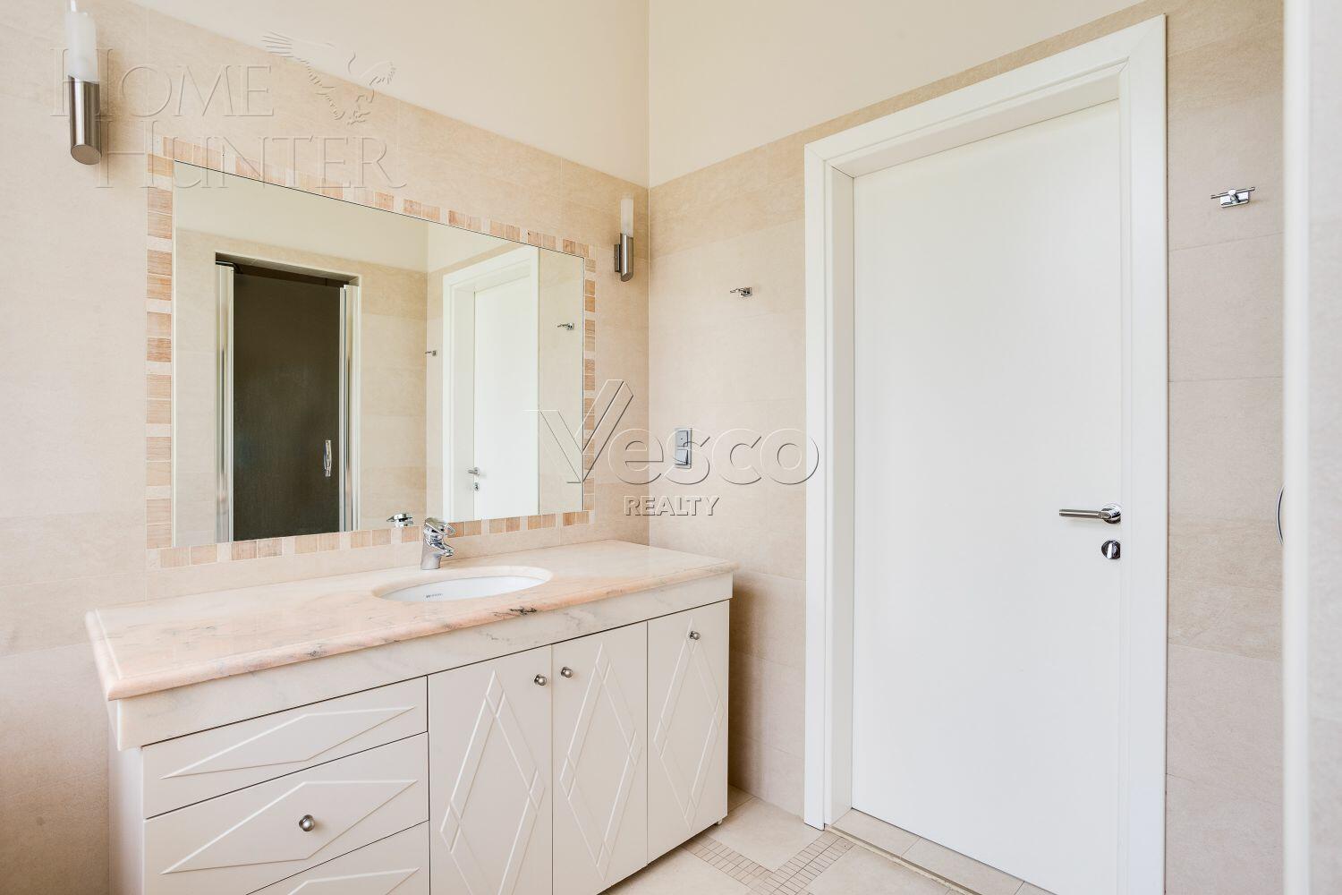 2-этажный коттедж 580 м² с отделкой