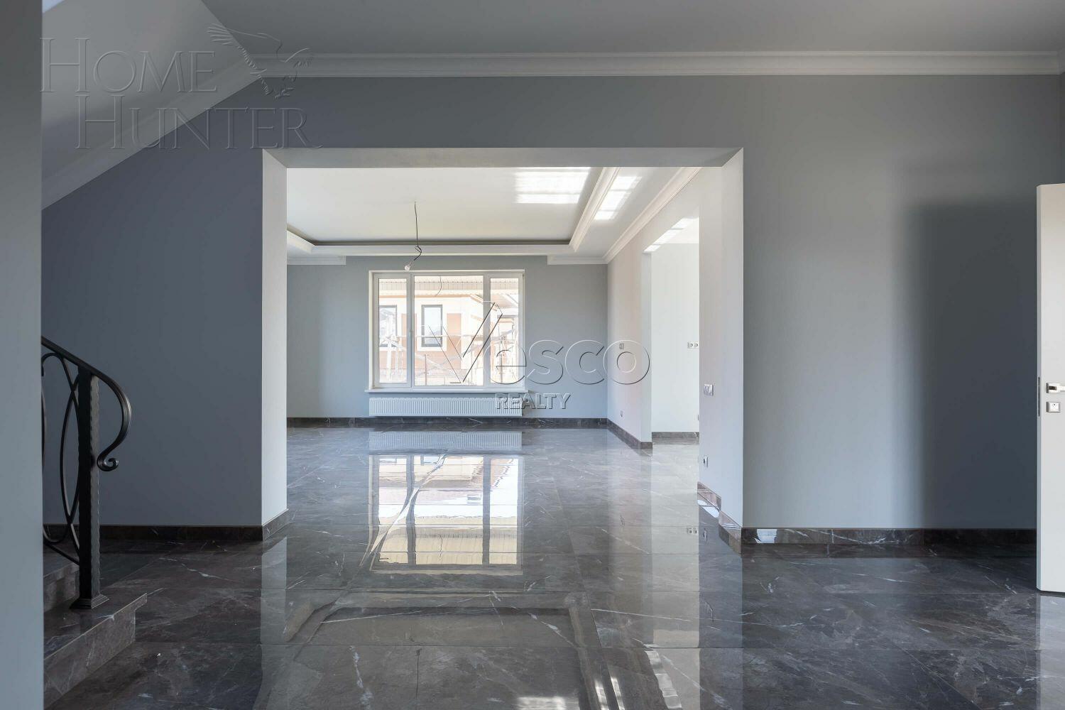 2-этажный коттедж 307 м² с отделкой