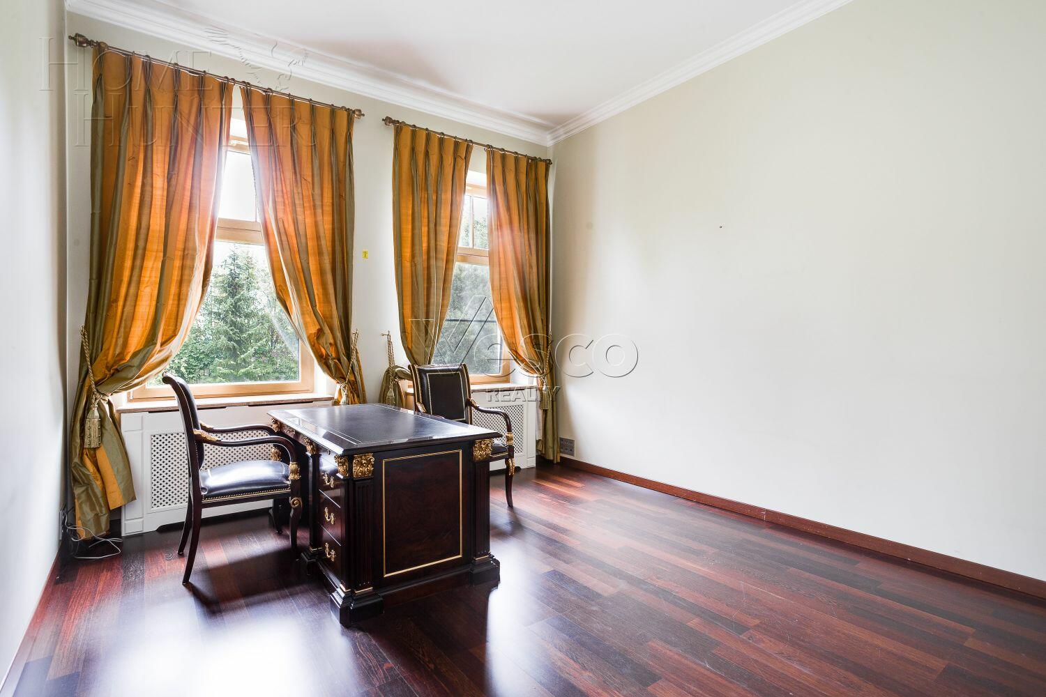 2-этажный коттедж 580 м² с отделкой