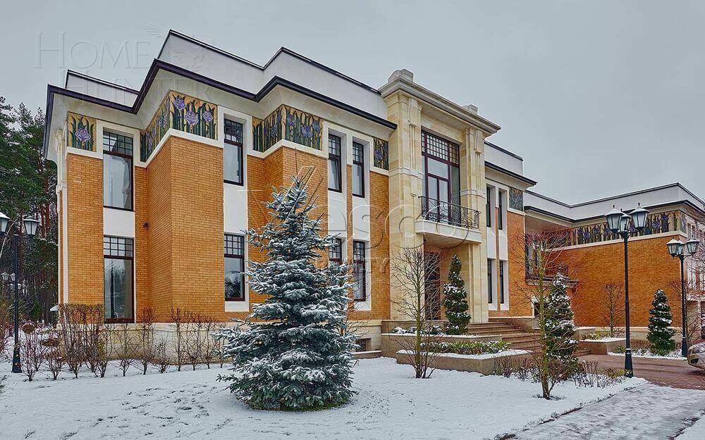 2-этажный коттедж 1 372 м² с отделкой