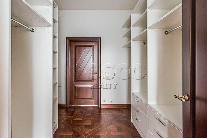 2-этажный коттедж 500 м² с отделкой