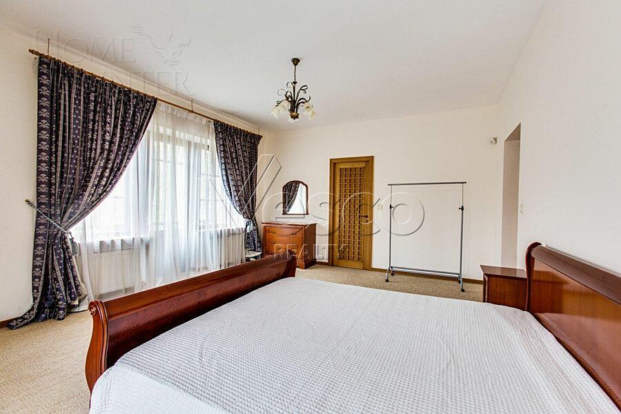 2-этажный коттедж 720 м² с отделкой