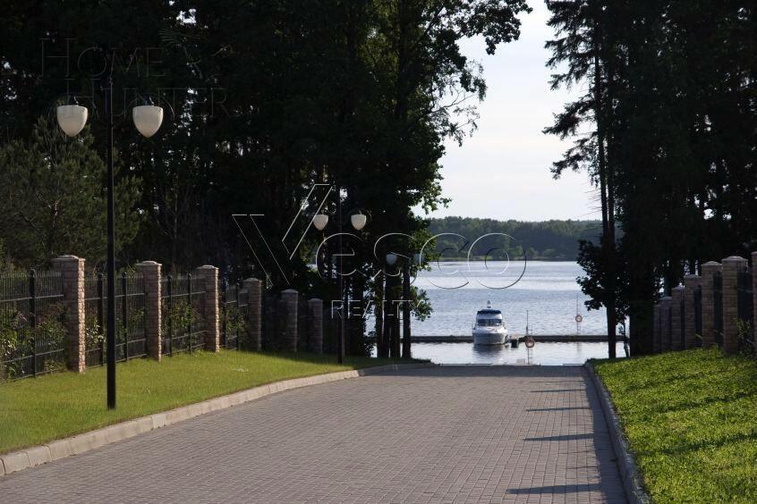 Участок 28 сот. в охраняемом поселке