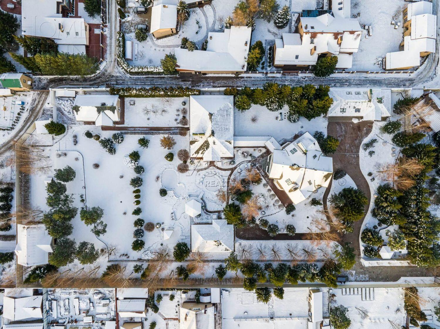 2-этажный коттедж 1 720 м² с отделкой