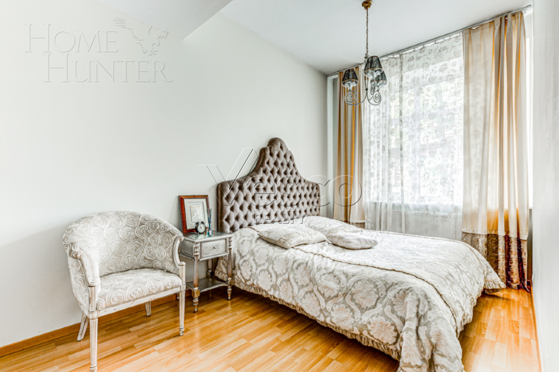 2-этажный коттедж 1 400 м² с отделкой