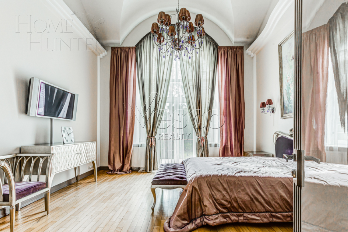 2-этажный коттедж 1 400 м² с отделкой