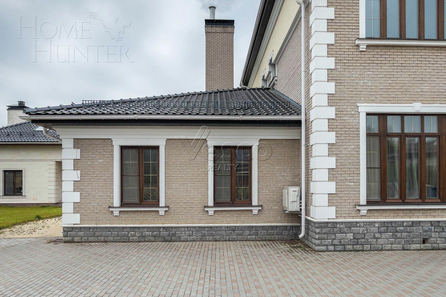 2-этажный коттедж 1 000 м² с отделкой