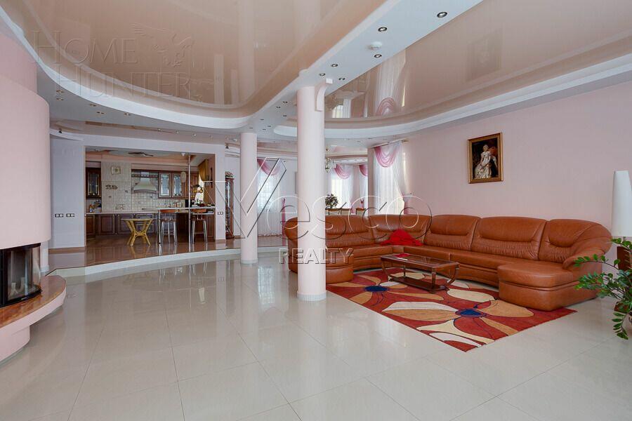 2-этажный коттедж 678 м² с отделкой