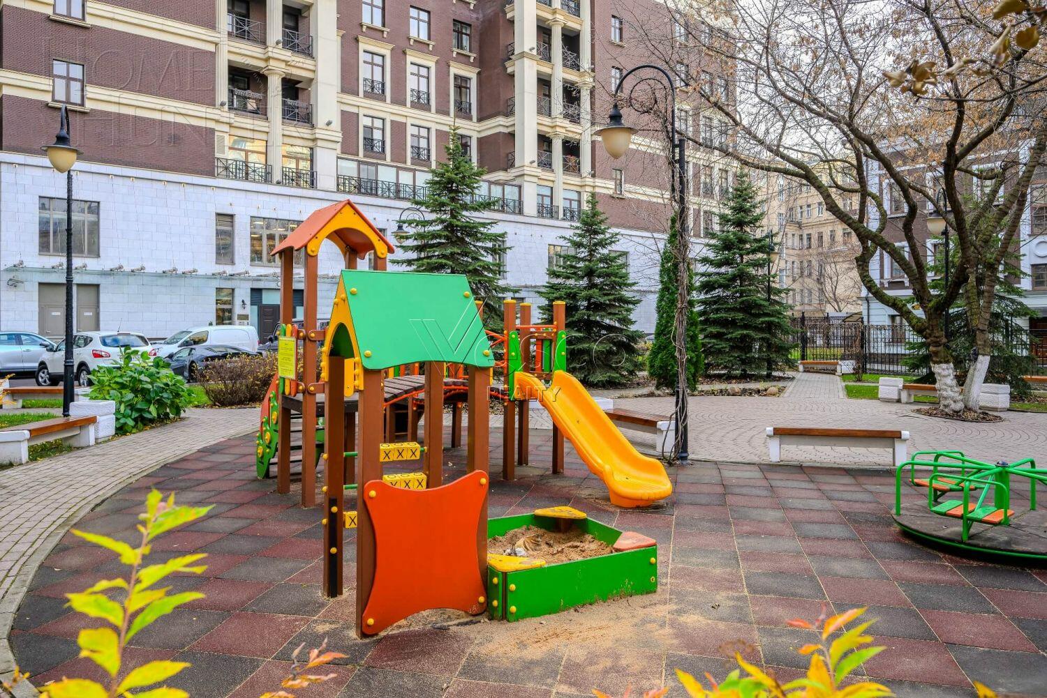 4-КОМН. КВАРТИРА С ОТДЕЛКОЙ 158.4 М² НА 4 ЭТАЖЕ
