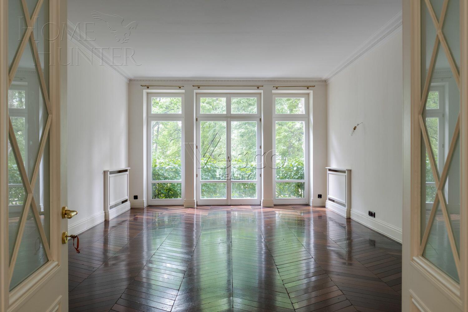 2-этажный коттедж 640 м² с отделкой