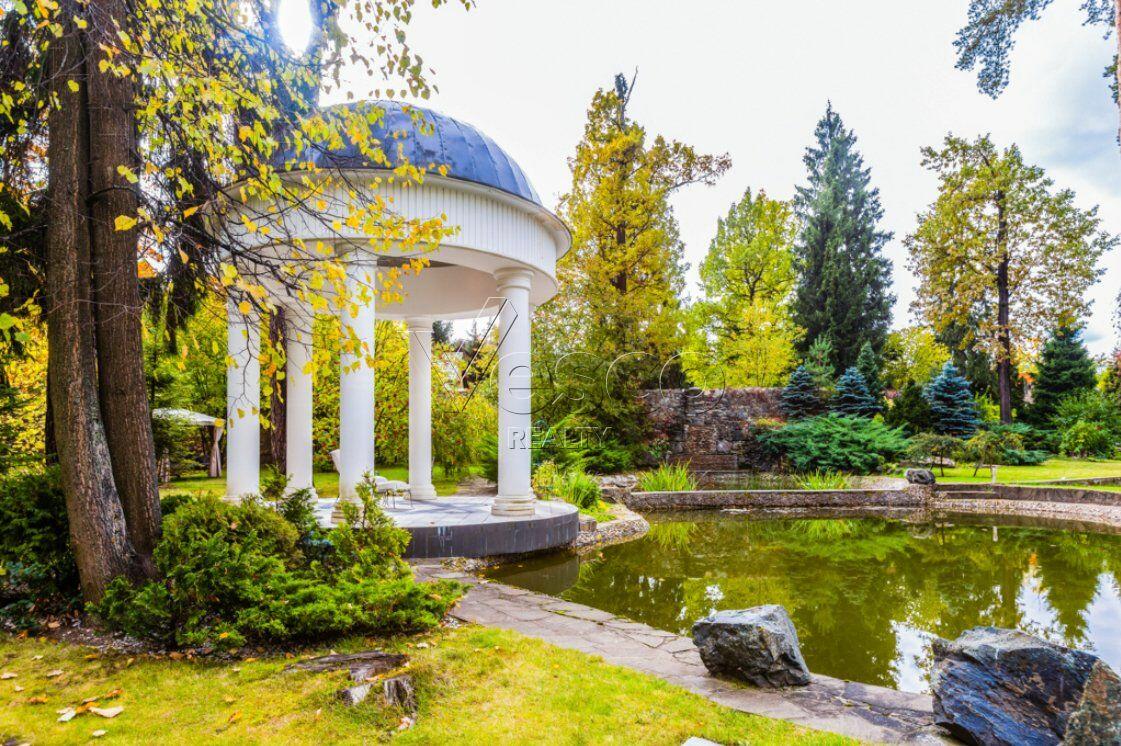 2-этажный коттедж 1 400 м² с отделкой