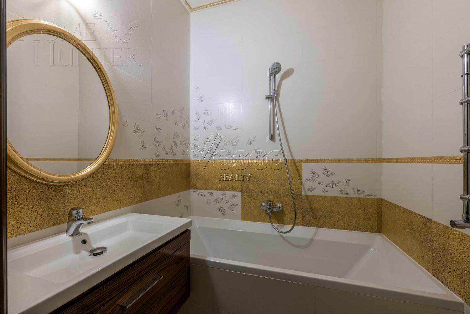 4-КОМН. КВАРТИРА С ОТДЕЛКОЙ 158.4 М² НА 4 ЭТАЖЕ