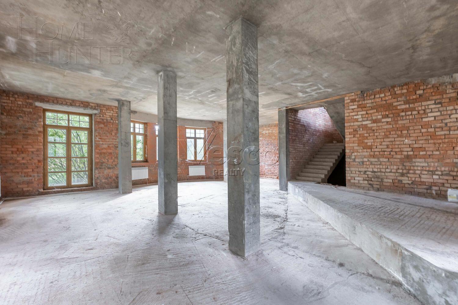 2-этажный коттедж 600 м² без отделки