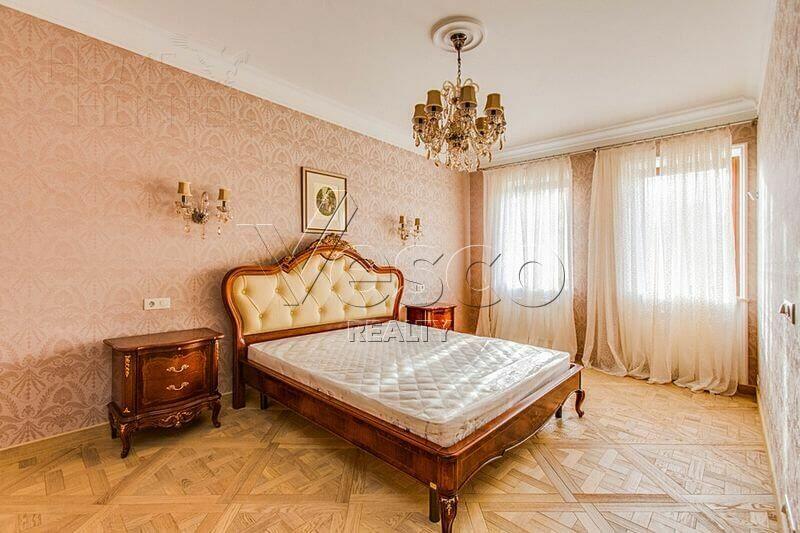 2-этажный коттедж 500 м² с отделкой