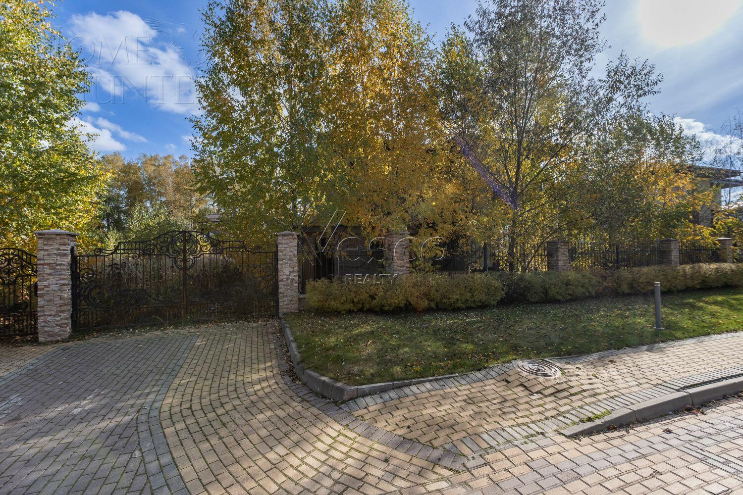 2-этажный коттедж 272 м² без отделки