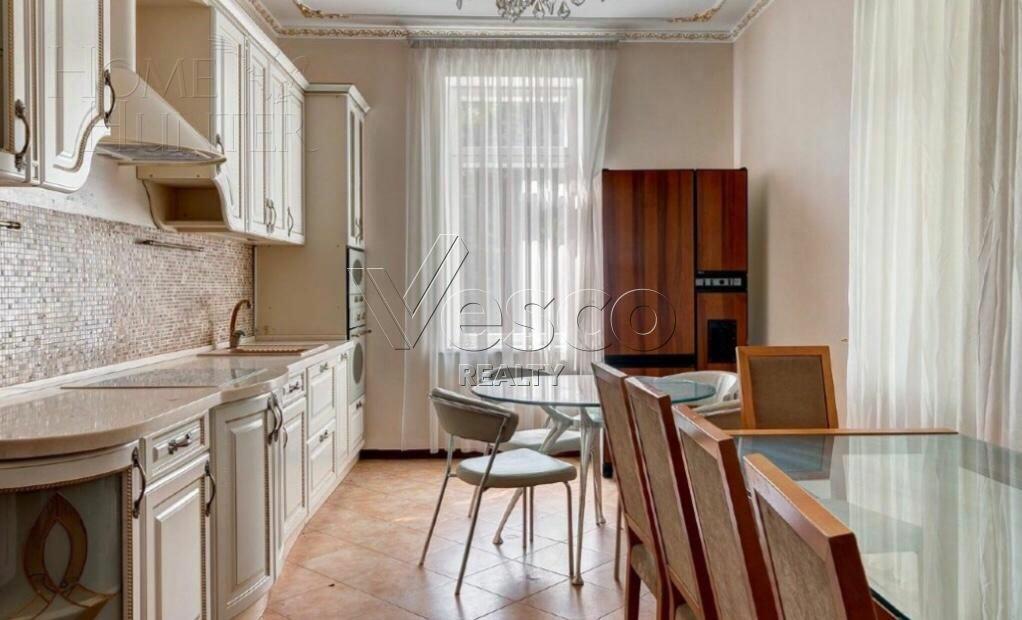 2-этажный коттедж 650 м² с отделкой