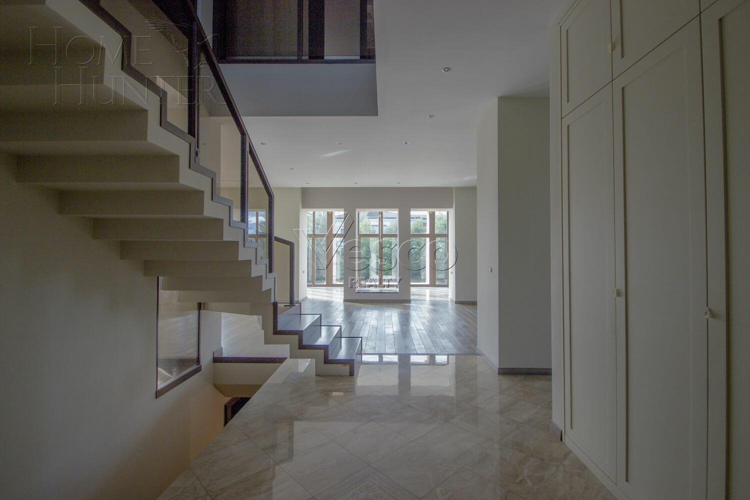 2-этажный коттедж 800 м² с отделкой