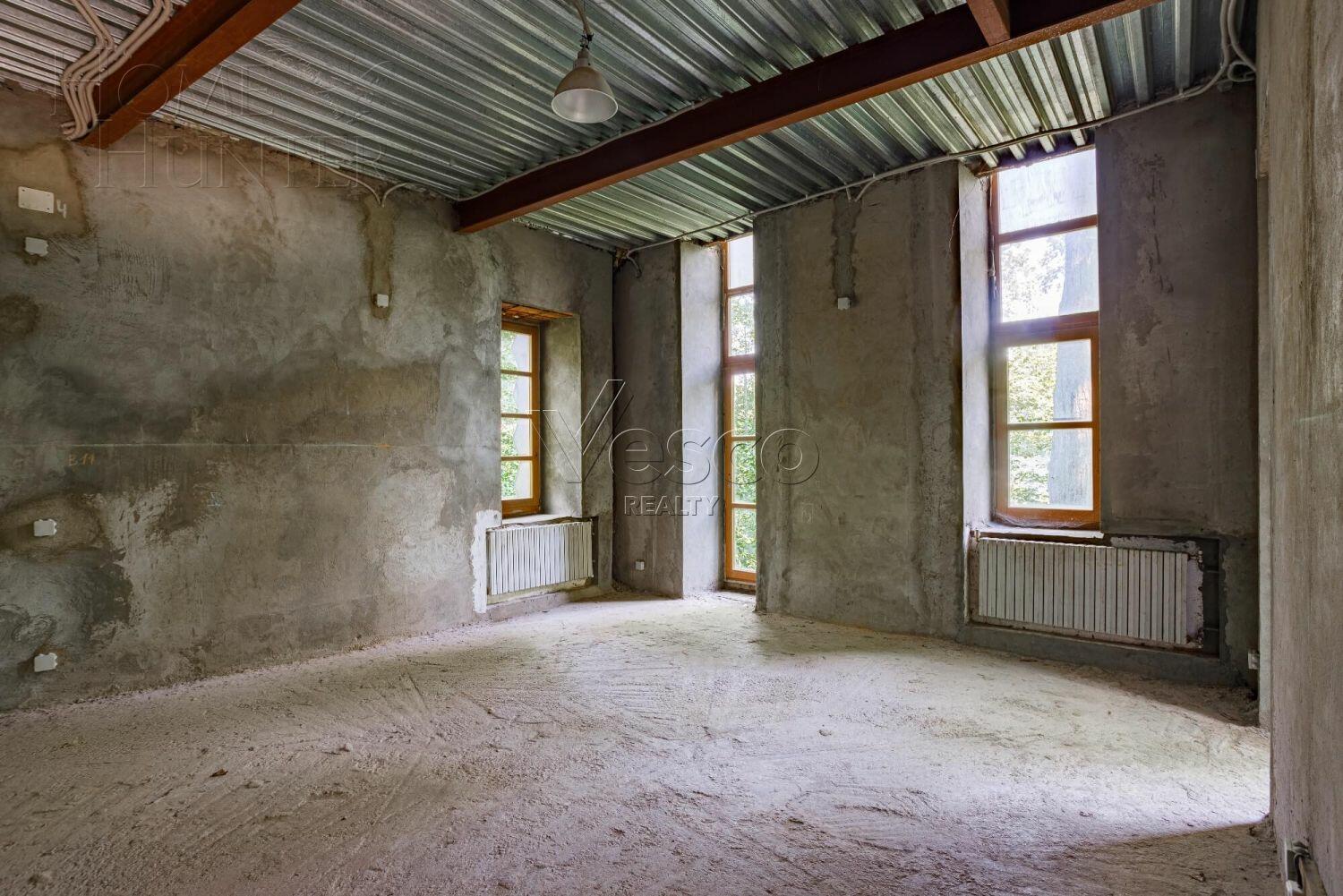 3-этажный коттедж 1 018 м² без отделки