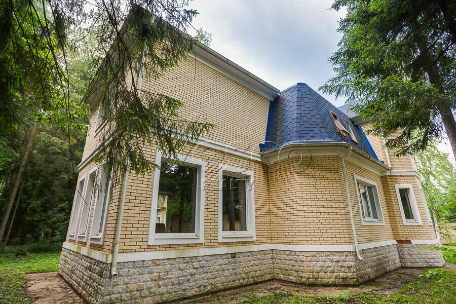 2-этажный коттедж 280 м² без отделки