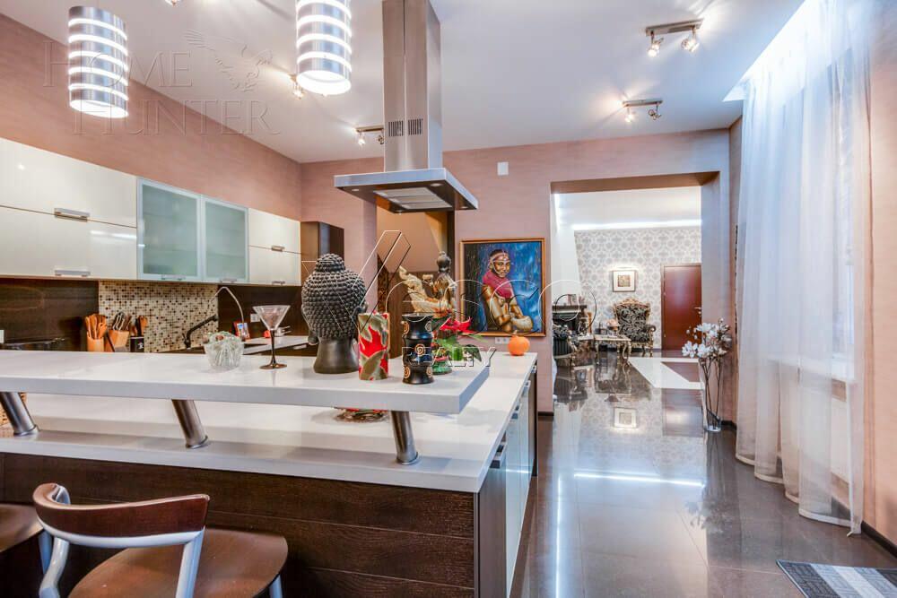 2-этажный коттедж 868 м² с отделкой