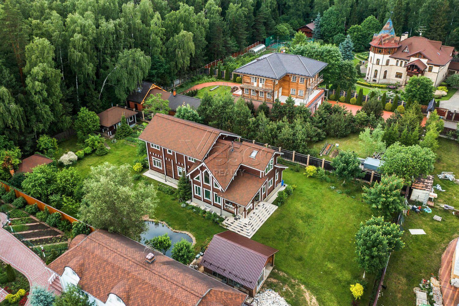 2-этажный коттедж 530 м² с отделкой