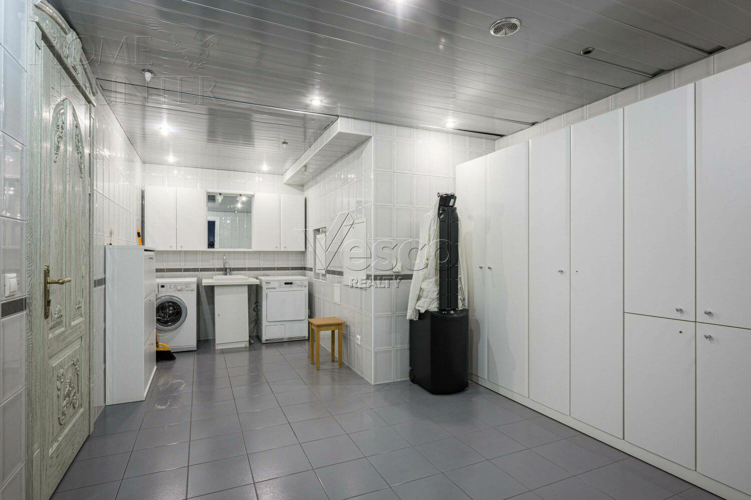 2-этажный коттедж 1 720 м² с отделкой