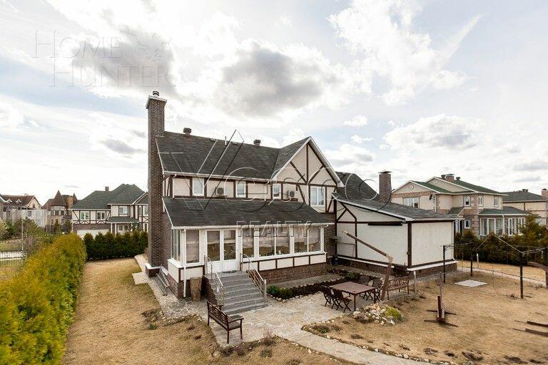 2-этажный коттедж 300 м² с отделкой