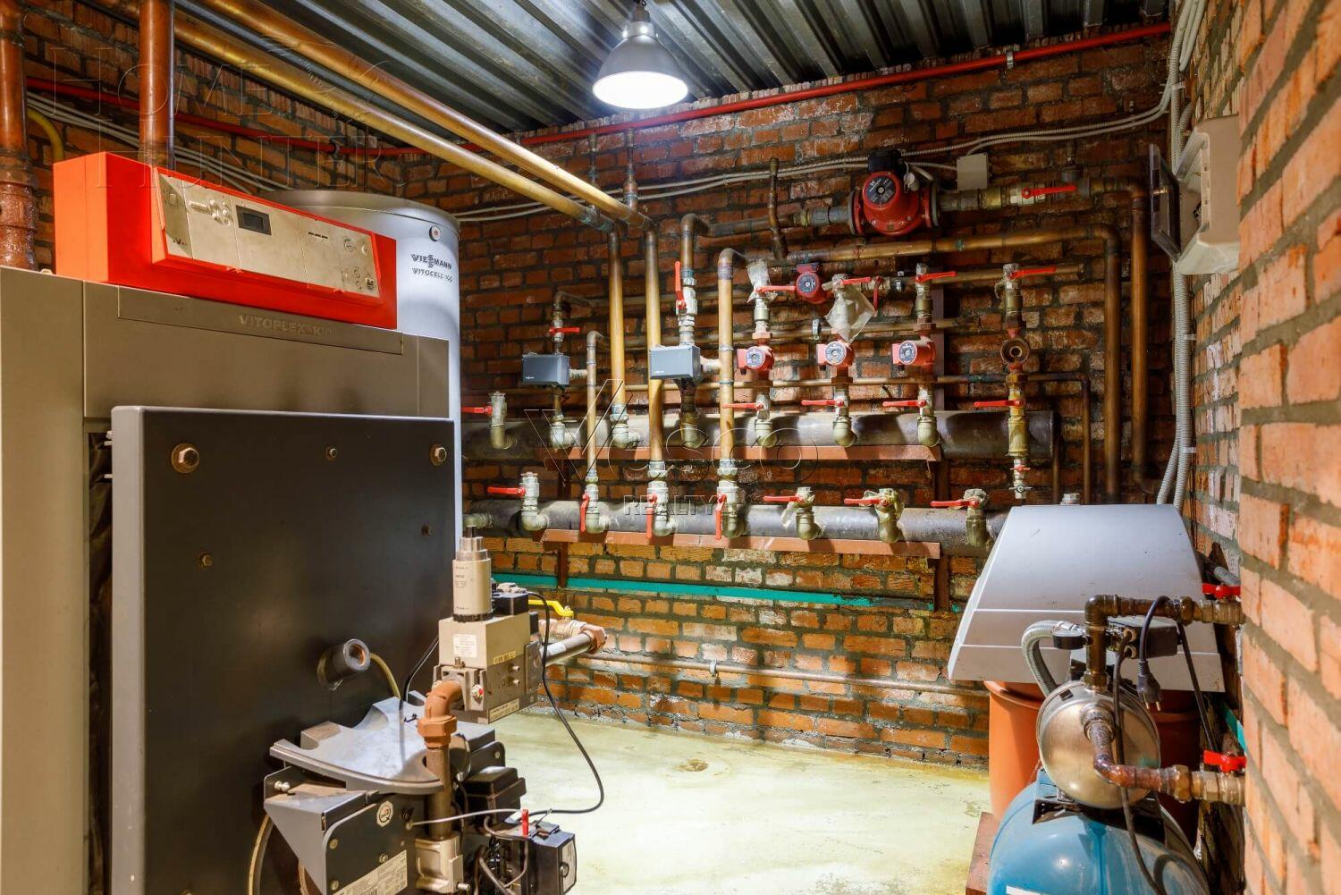 3-этажный коттедж 1 018 м² без отделки