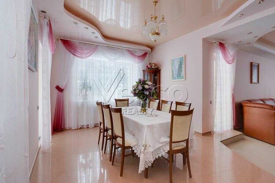 2-этажный коттедж 678 м² с отделкой