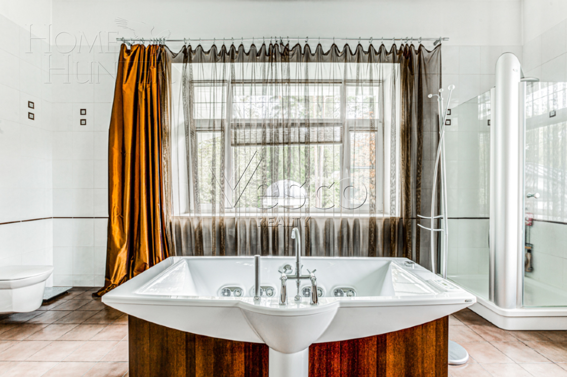 2-этажный коттедж 1 400 м² с отделкой