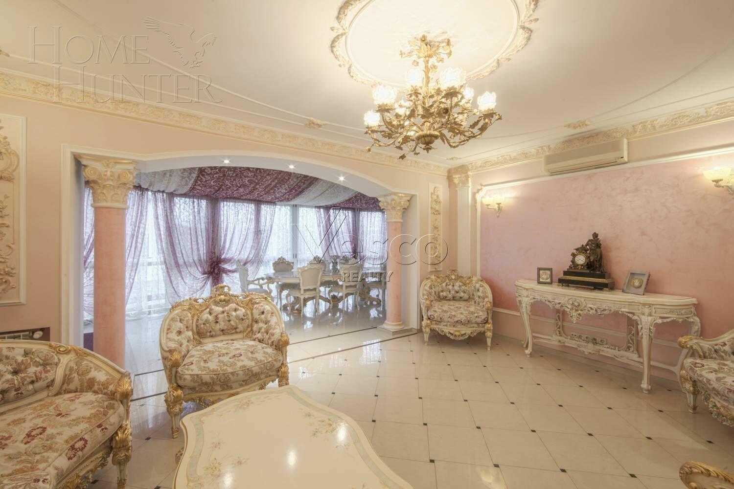 2-этажный коттедж 500 м² с отделкой