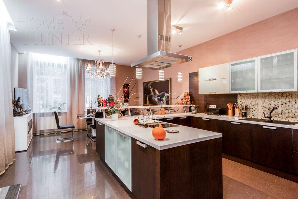 2-этажный коттедж 868 м² с отделкой