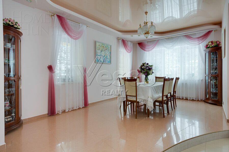 2-этажный коттедж 678 м² с отделкой