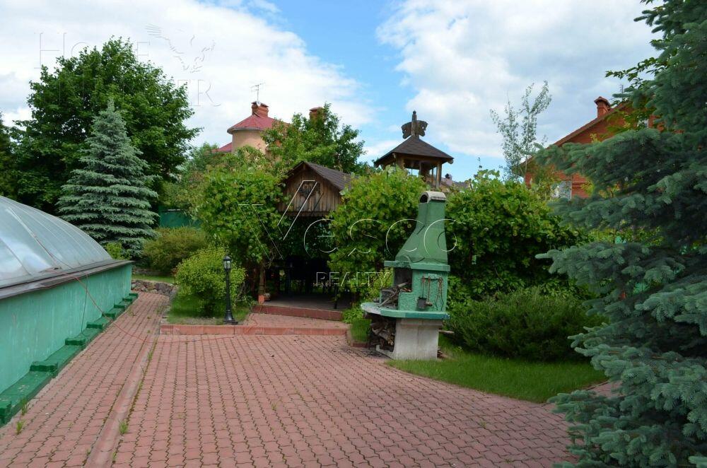 2-этажный коттедж 600 м² с отделкой