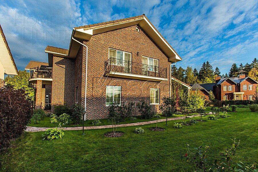 2-этажный коттедж 340 м² с отделкой