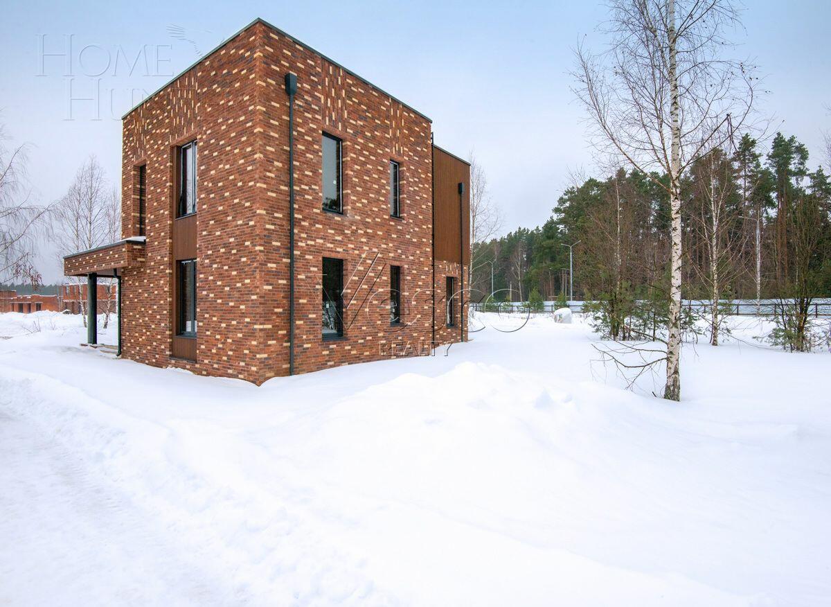 2-этажный коттедж 290.2 м² без отделки