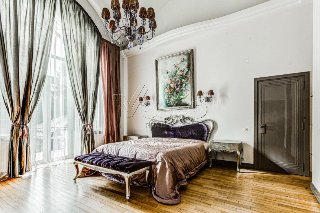 2-этажный коттедж 1 400 м² с отделкой