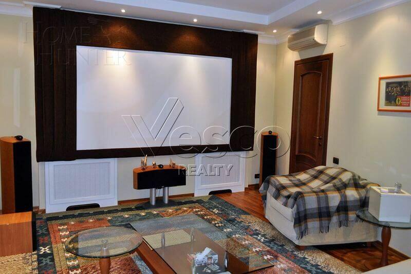 3-этажный коттедж 800 м² с отделкой