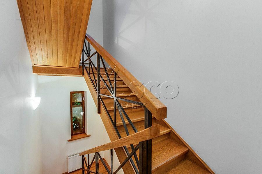 2-этажный коттедж 720 м² с отделкой