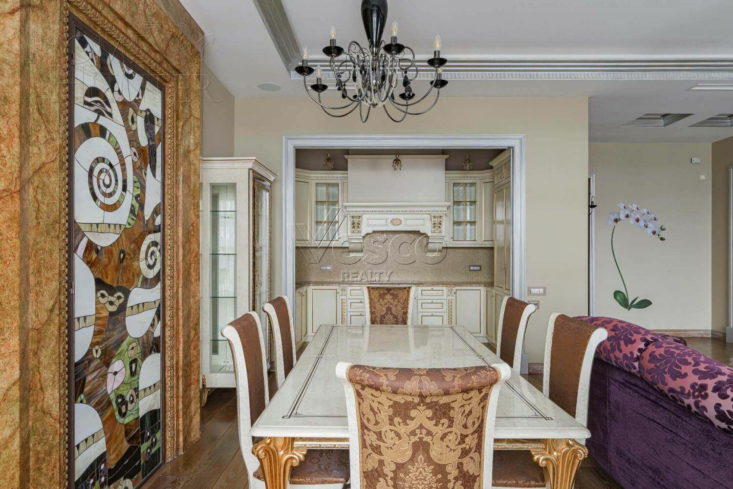 4-КОМН. КВАРТИРА С ОТДЕЛКОЙ 158.4 М² НА 4 ЭТАЖЕ