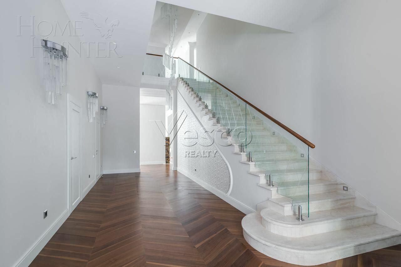 2-этажный коттедж 1 015 м² с отделкой