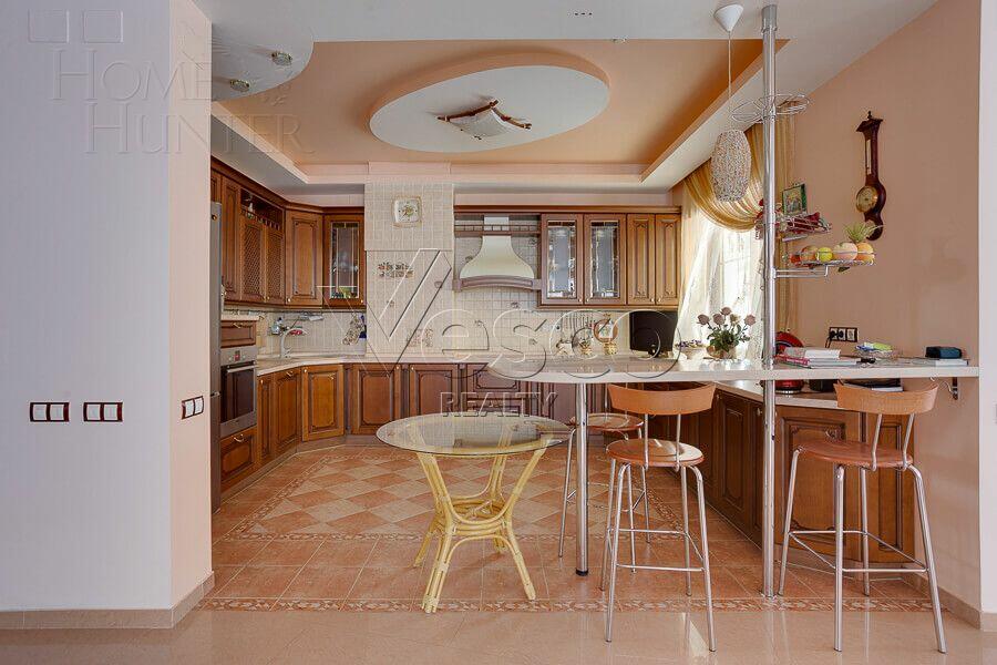 2-этажный коттедж 678 м² с отделкой