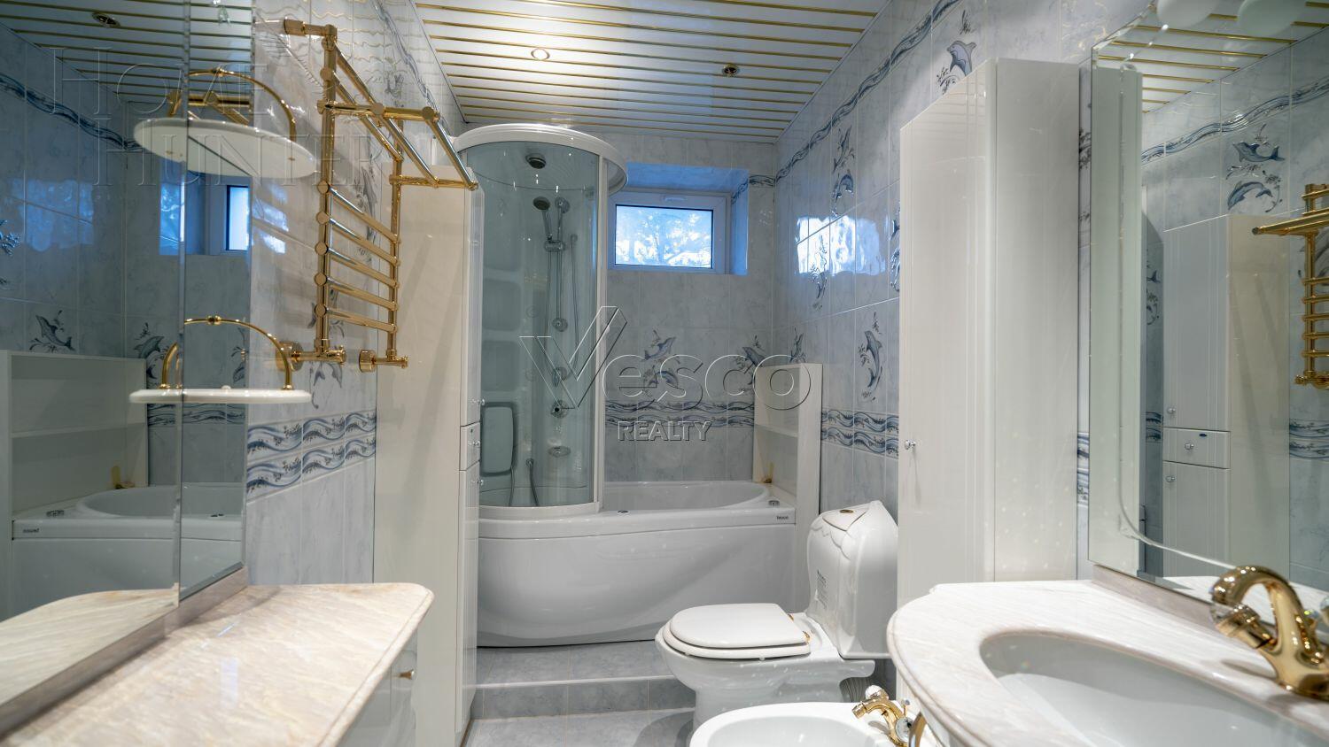 2-этажный коттедж 750 м² с отделкой